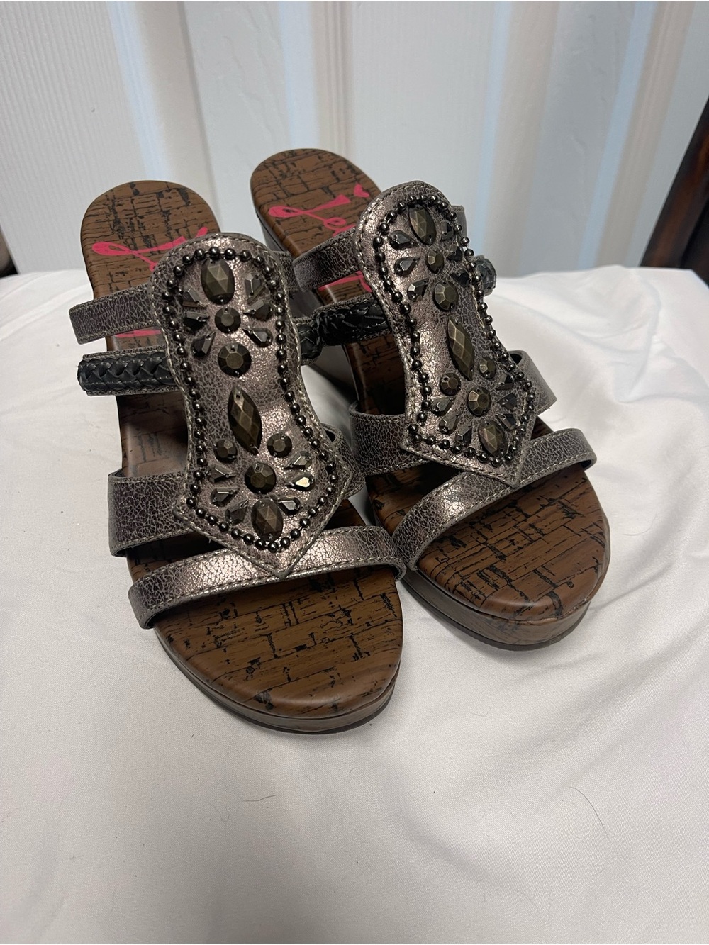 Jellypop Metallic Pewter Jeweled Women’s Sandals Size 6